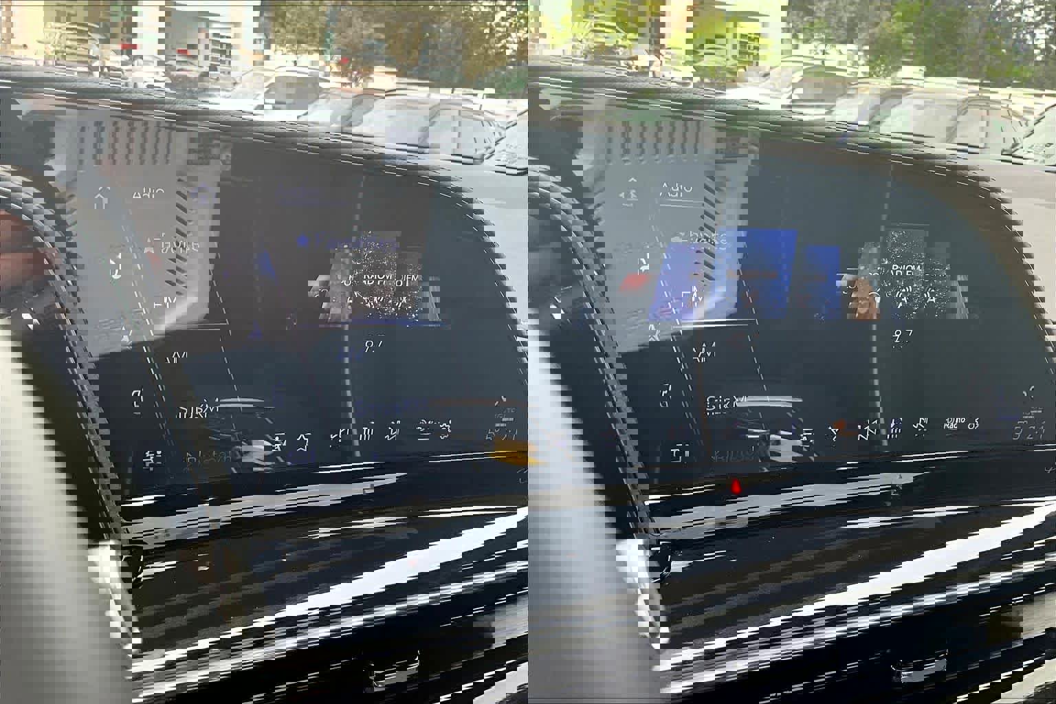 Used 2024 Cadillac Escalade Sport w/ LPO, ONYX Package image 37