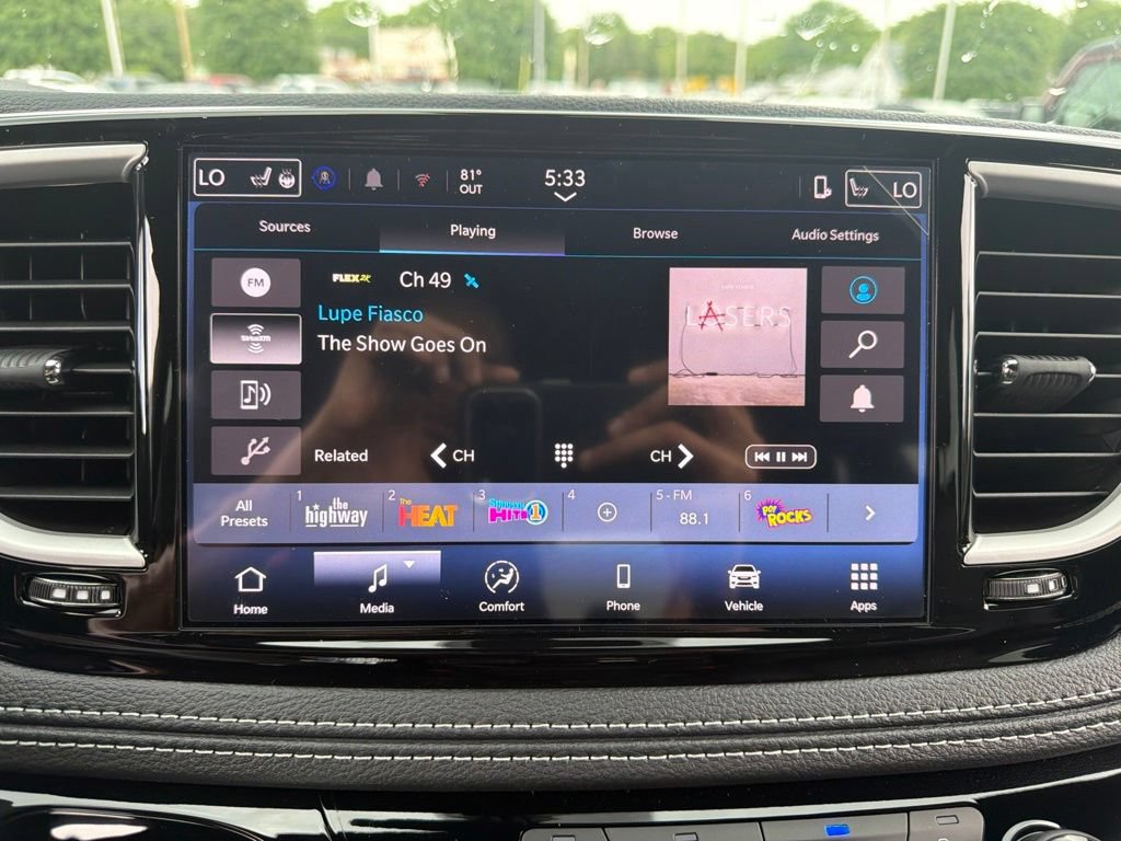 New 2027 Chrysler Pacifica Select AWD/4WD image 24