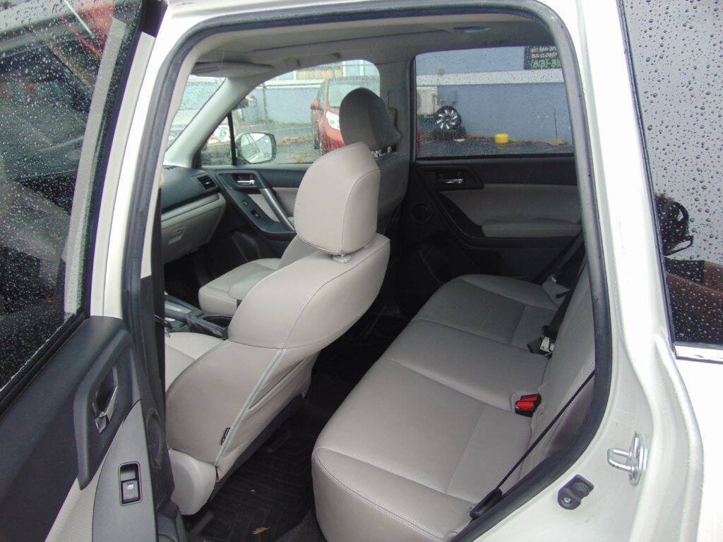 Used 2014 Subaru Forester 2.5i Touring AWD/4WD image 12