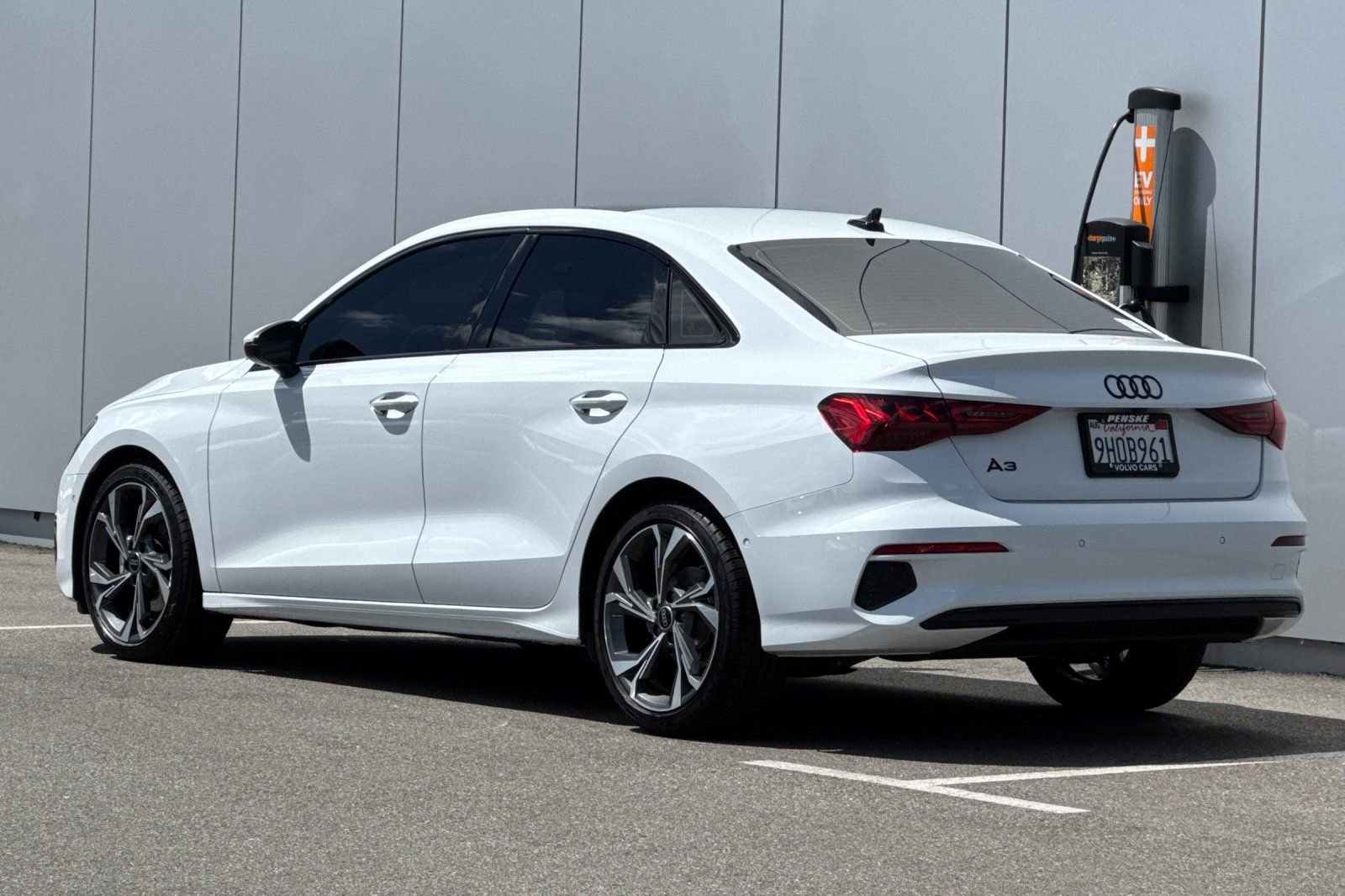 Used 2023 Audi A3 2.0T Premium w/ Convenience Package image 3