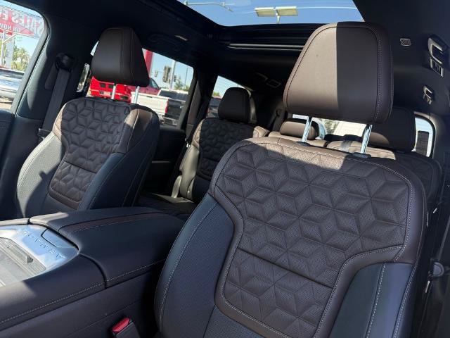 New 2025 Nissan Armada Platinum Reserve AWD/4WD image 15
