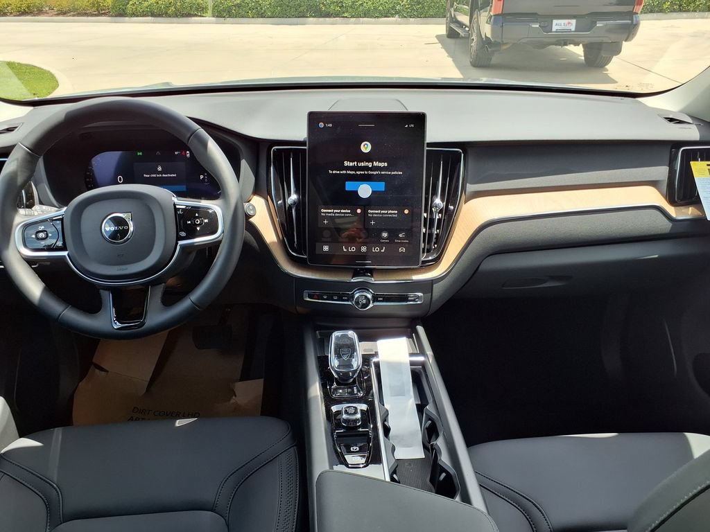 New 2026 Volvo XC60 B5 Core AWD/4WD image 18
