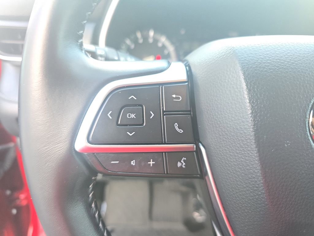 Used 2021 Toyota Highlander XSE FWD image 17