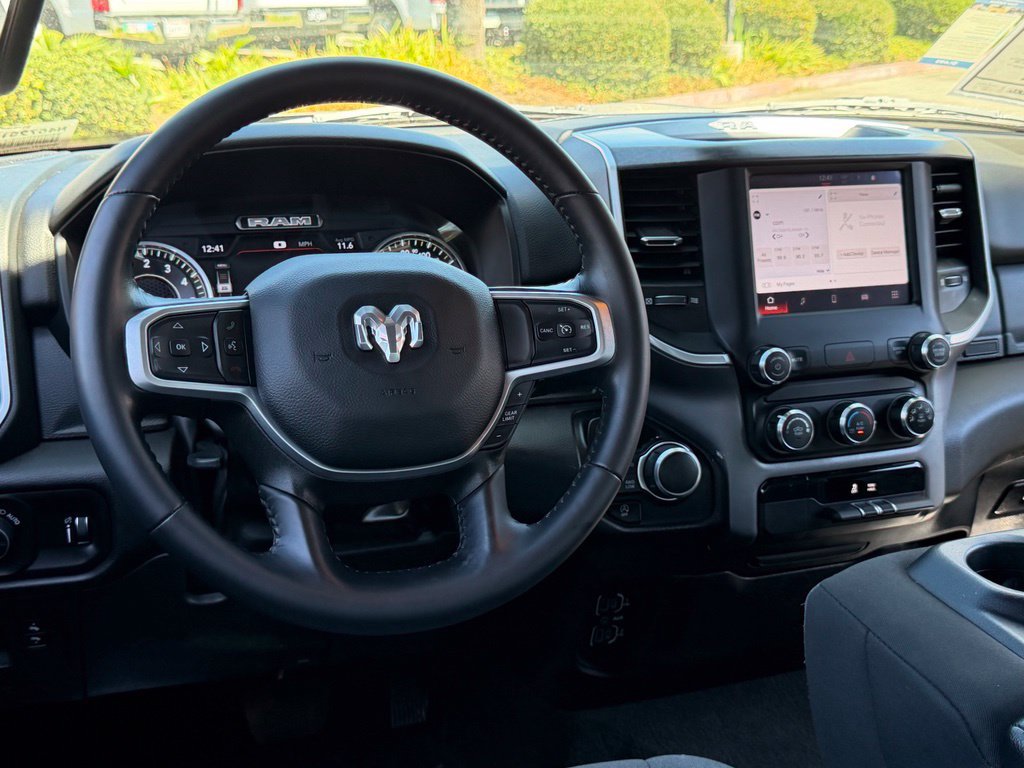 Used 2022 RAM 1500 Big Horn AWD/4WD image 35