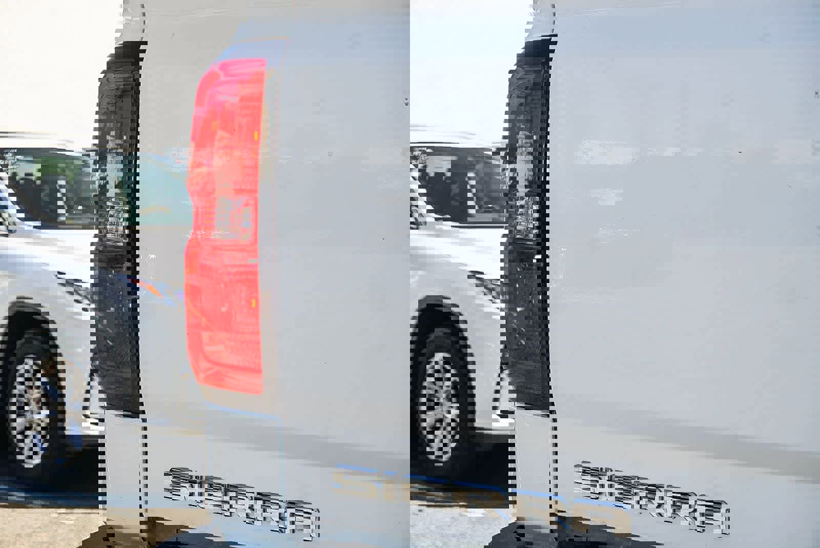 Used 2015 GMC Sierra 3500 Denali w/ Duramax Plus Package image 12