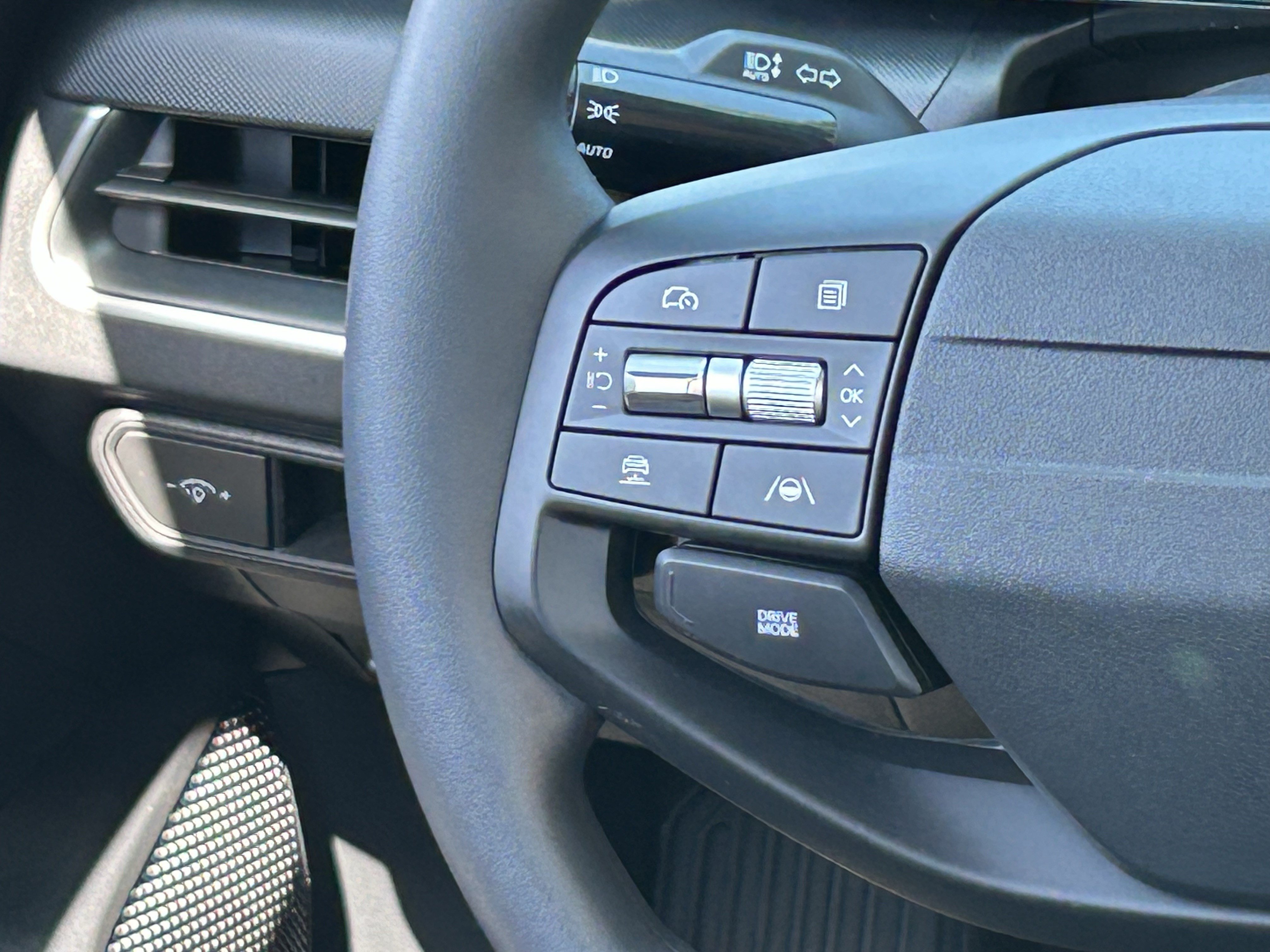 New 2026 Kia K4 FWD image 19