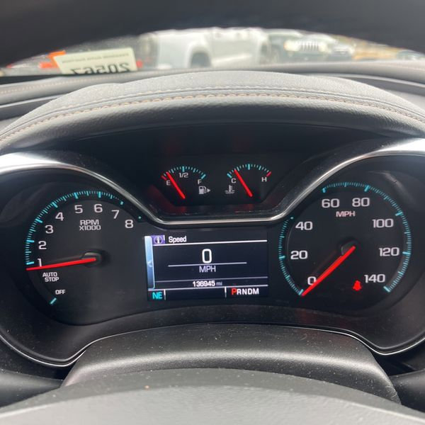 Used 2015 Chevrolet Impala LT w/ Convenience Package image 13