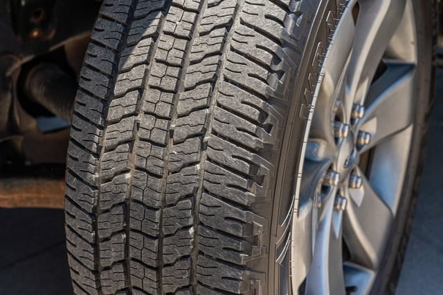 Used 2014 Ford F150 FX4 w/ Equipment Group 402A Luxury AWD/4WD image 12
