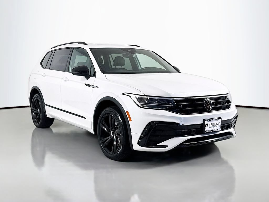 Used 2024 Volkswagen Tiguan SE R-Line FWD image 4
