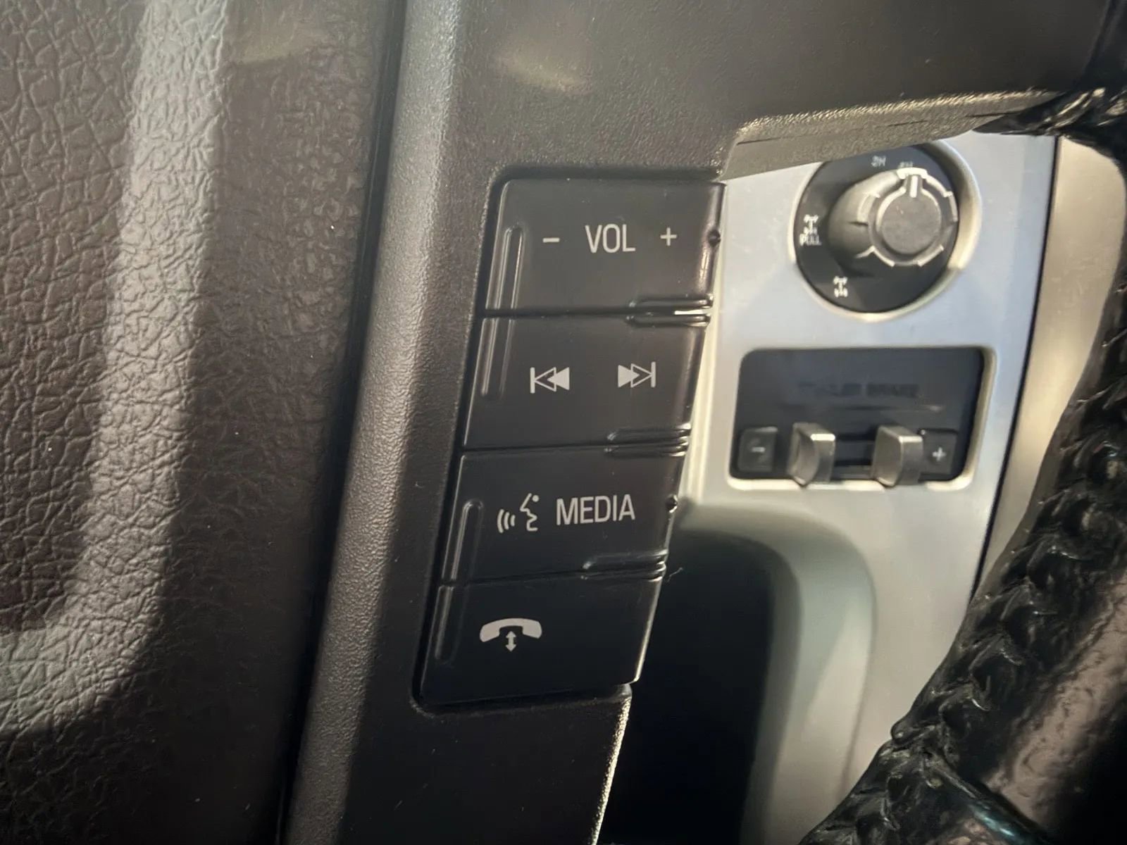 Used 2014 Ford F150 FX4 w/ Equipment Group 402A Luxury AWD/4WD image 34
