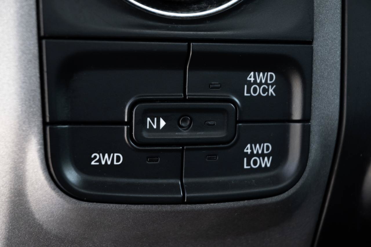 Used 2017 RAM 1500 Express AWD/4WD image 18