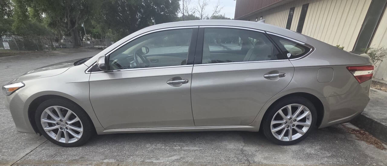 Used 2014 Toyota Avalon Limited FWD image 2