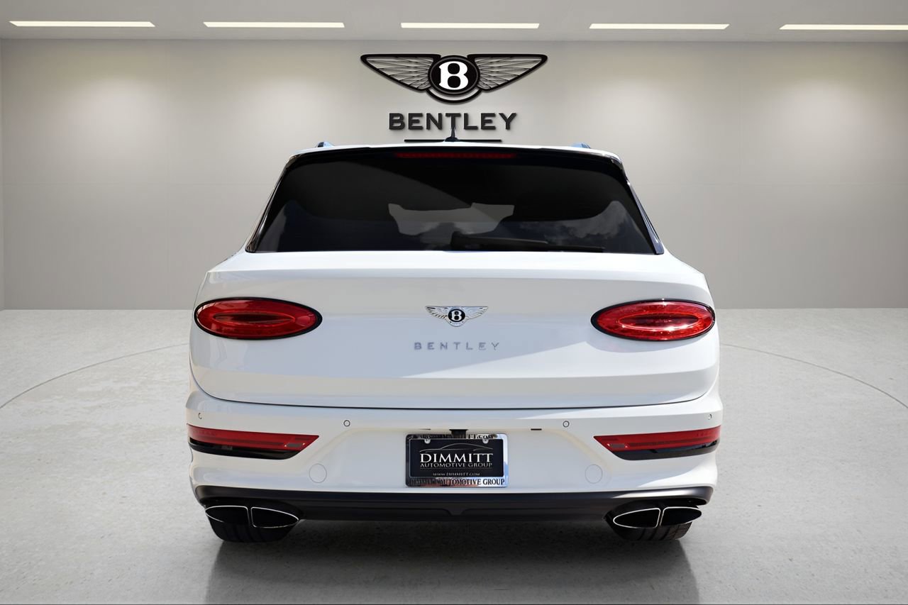 Used 2022 Bentley Bentayga AWD/4WD image 8
