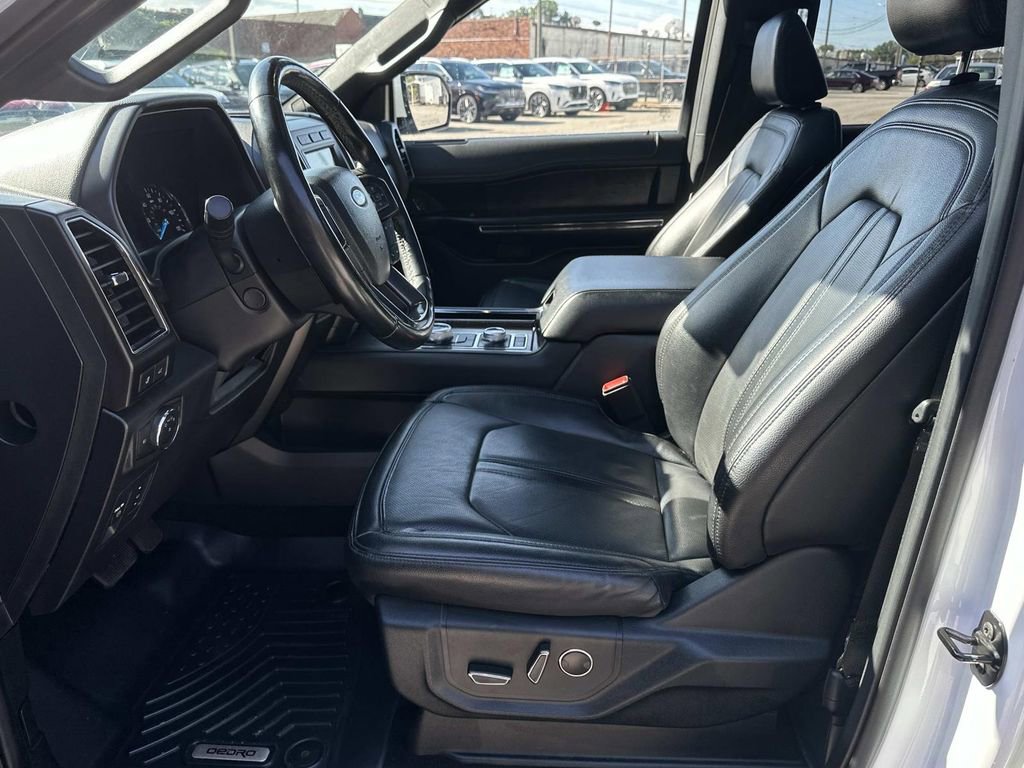Used 2021 Ford Expedition Max Limited image 9