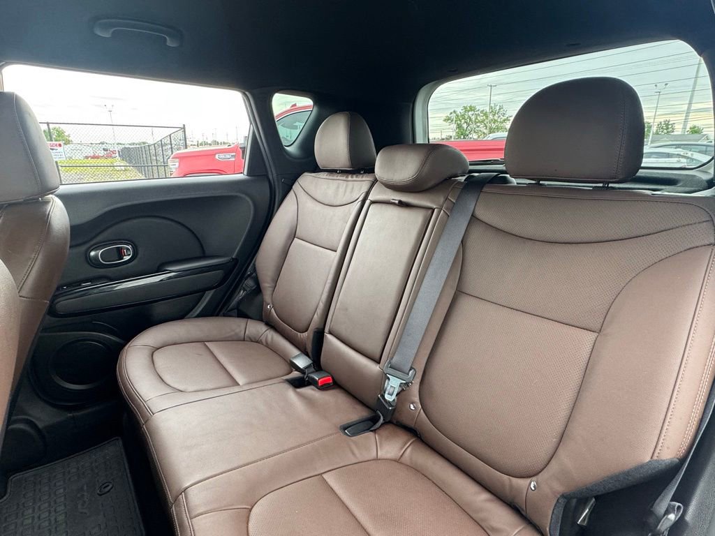 Used 2017 Kia Soul + FWD image 38