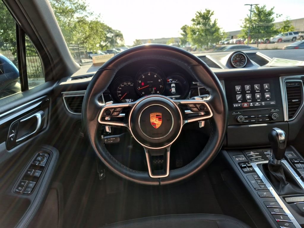 Used 2018 Porsche Macan Sport Edition image 24
