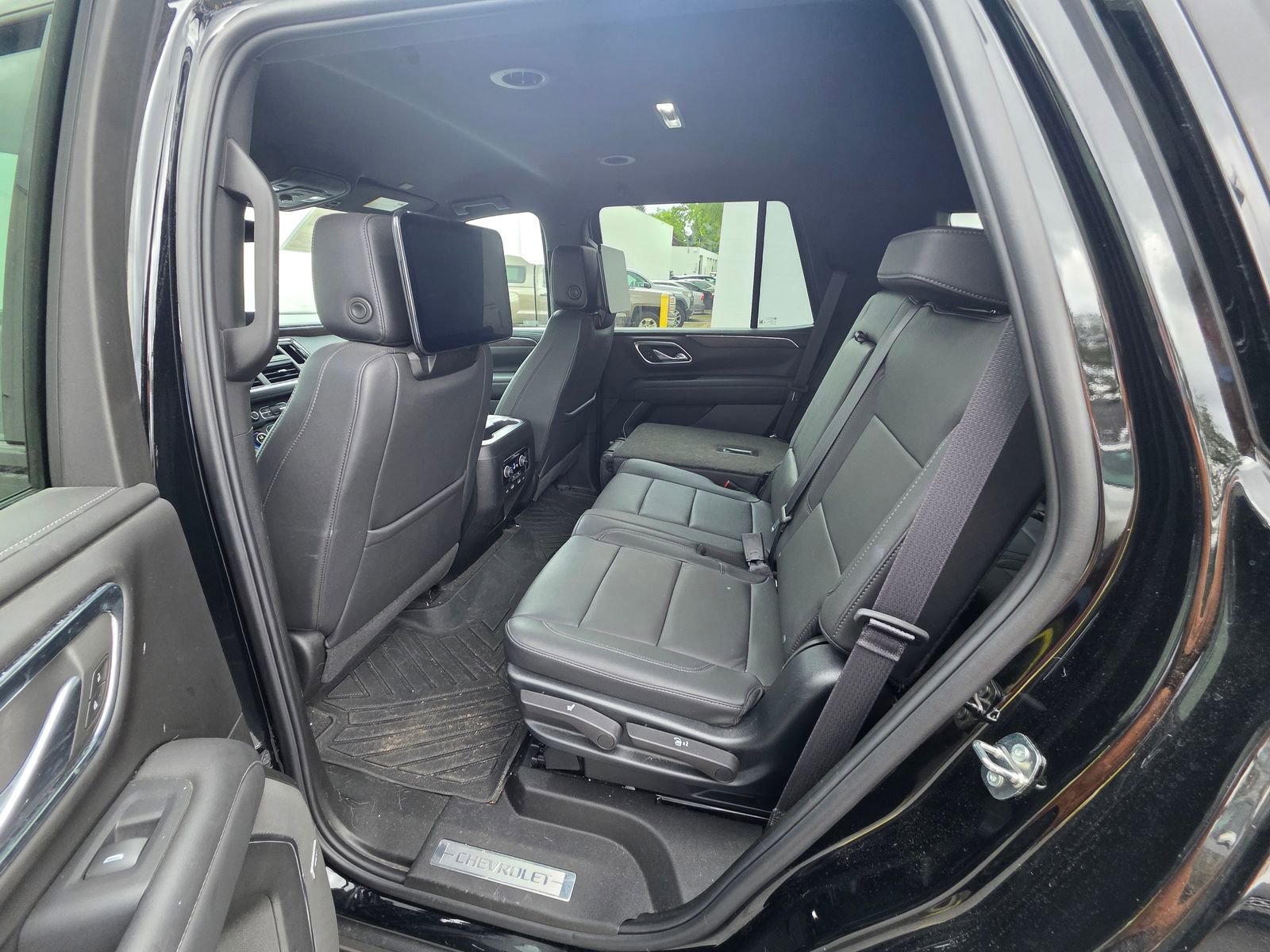Used 2023 Chevrolet Tahoe Z71 AWD/4WD image 12