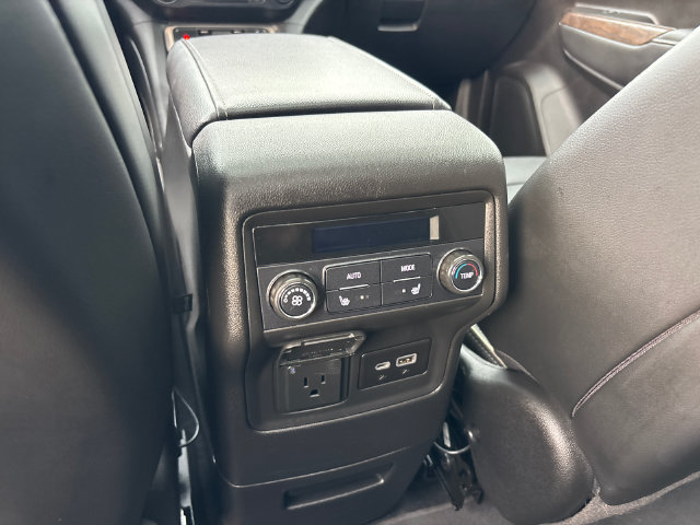 Used 2022 GMC Acadia Denali w/ Denali Ultimate Package AWD/4WD image 16
