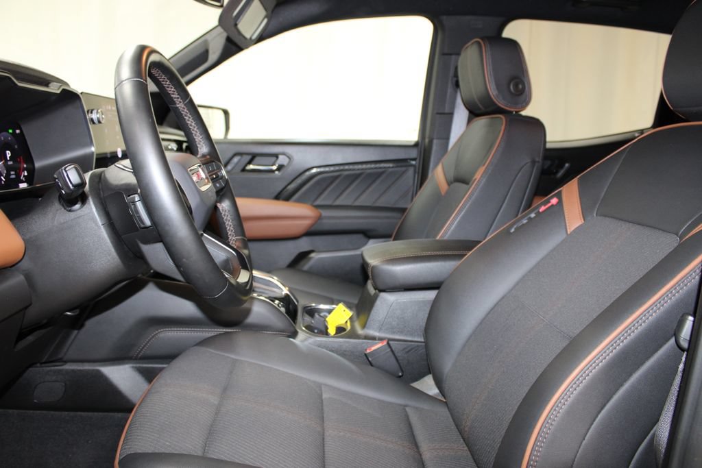 Used 2024 GMC Canyon AT4 AWD/4WD image 13