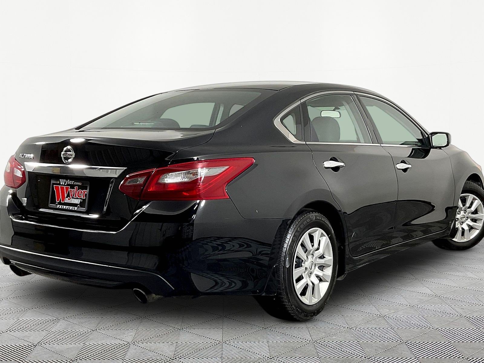 Used 2018 Nissan Altima 2.5 S w/ S Convenience Package FWD image 6