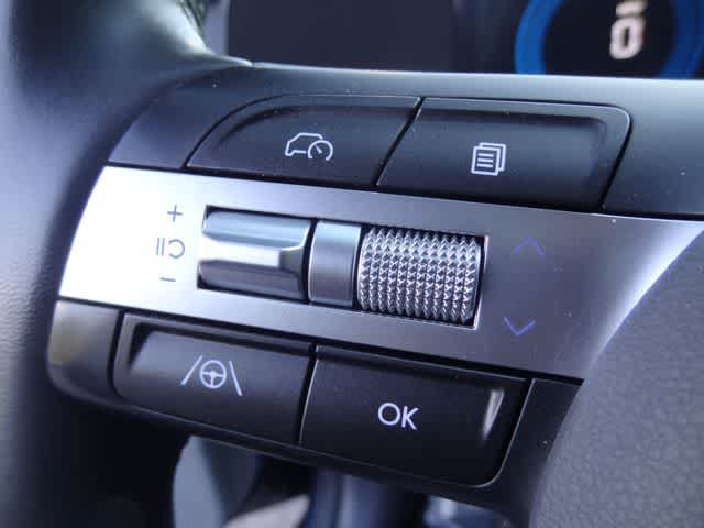 Used 2024 Hyundai Kona SEL AWD/4WD image 16