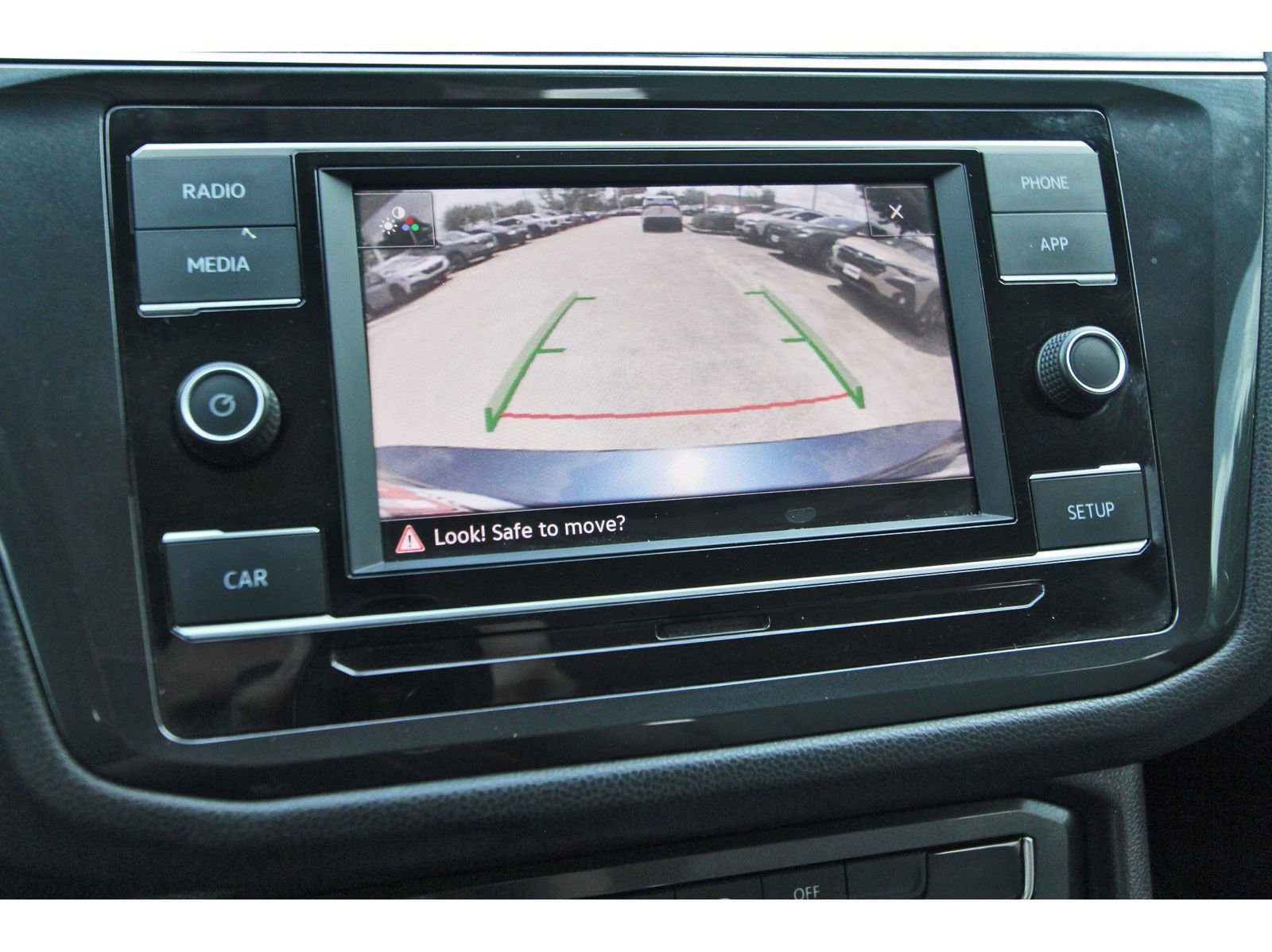 Used 2018 Volkswagen Tiguan S FWD image 25