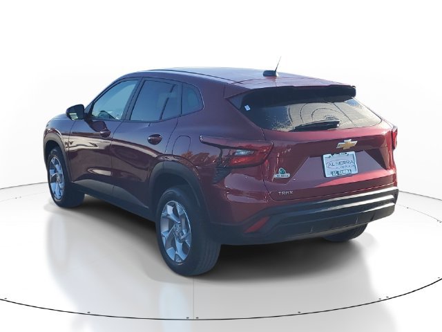 Certified 2025 Chevrolet Trax LS w/ LS Convenience Package FWD image 3