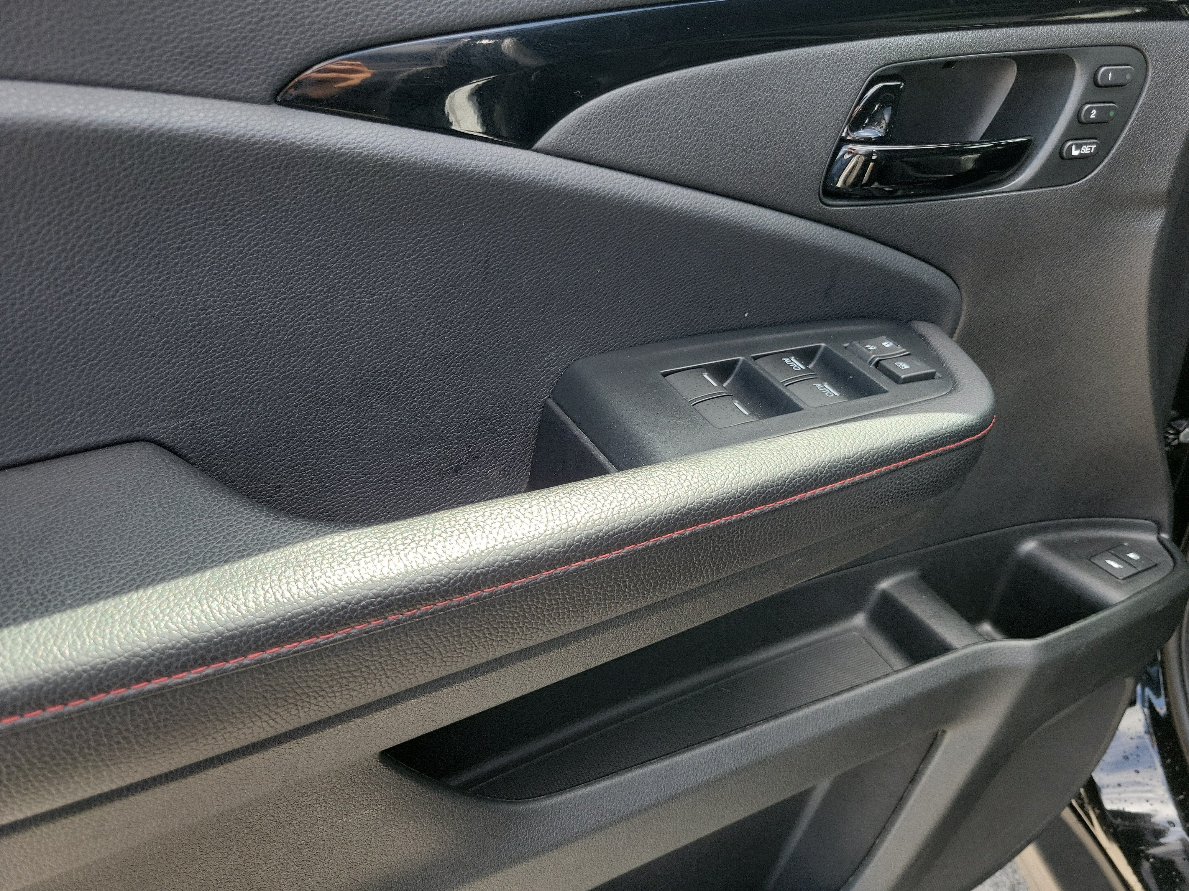 Certified 2024 Honda Passport Black Edition image 17