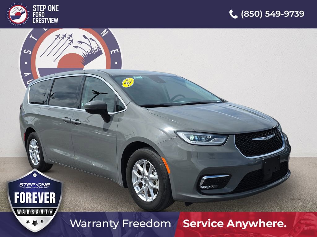 Used 2023 Chrysler Pacifica Touring-L