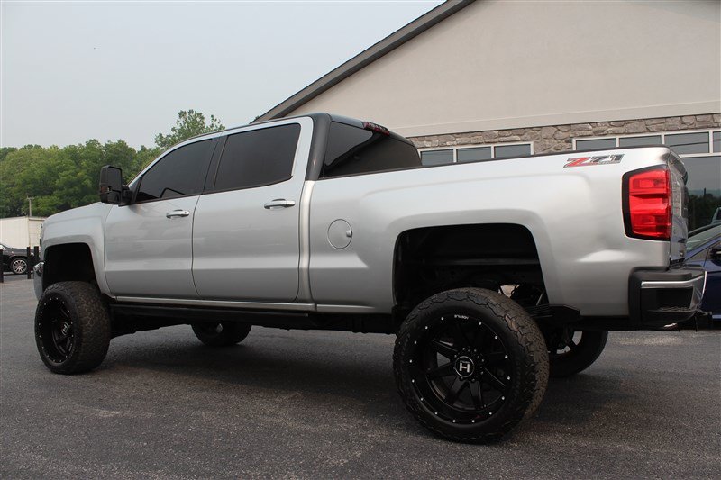 Used 2018 Chevrolet Silverado 2500 LT w/ LT Fleet Convenience Package AWD/4WD image 4