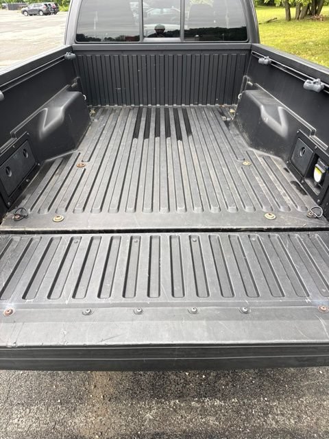Used 2018 Toyota Tacoma TRD Sport AWD/4WD image 26