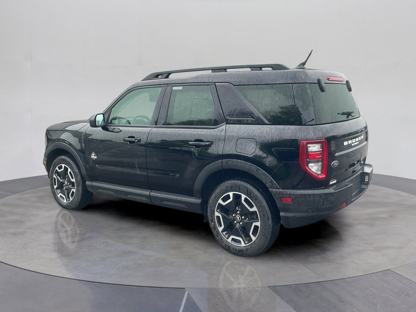 Used 2023 Ford Bronco Sport Outer Banks w/ Tech Package AWD/4WD image 3