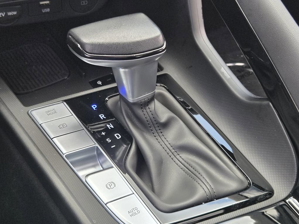 Certified 2025 Hyundai Elantra SEL FWD image 25