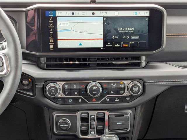 Certified 2024 Jeep Wrangler Sahara w/ Dual Top Group image 15