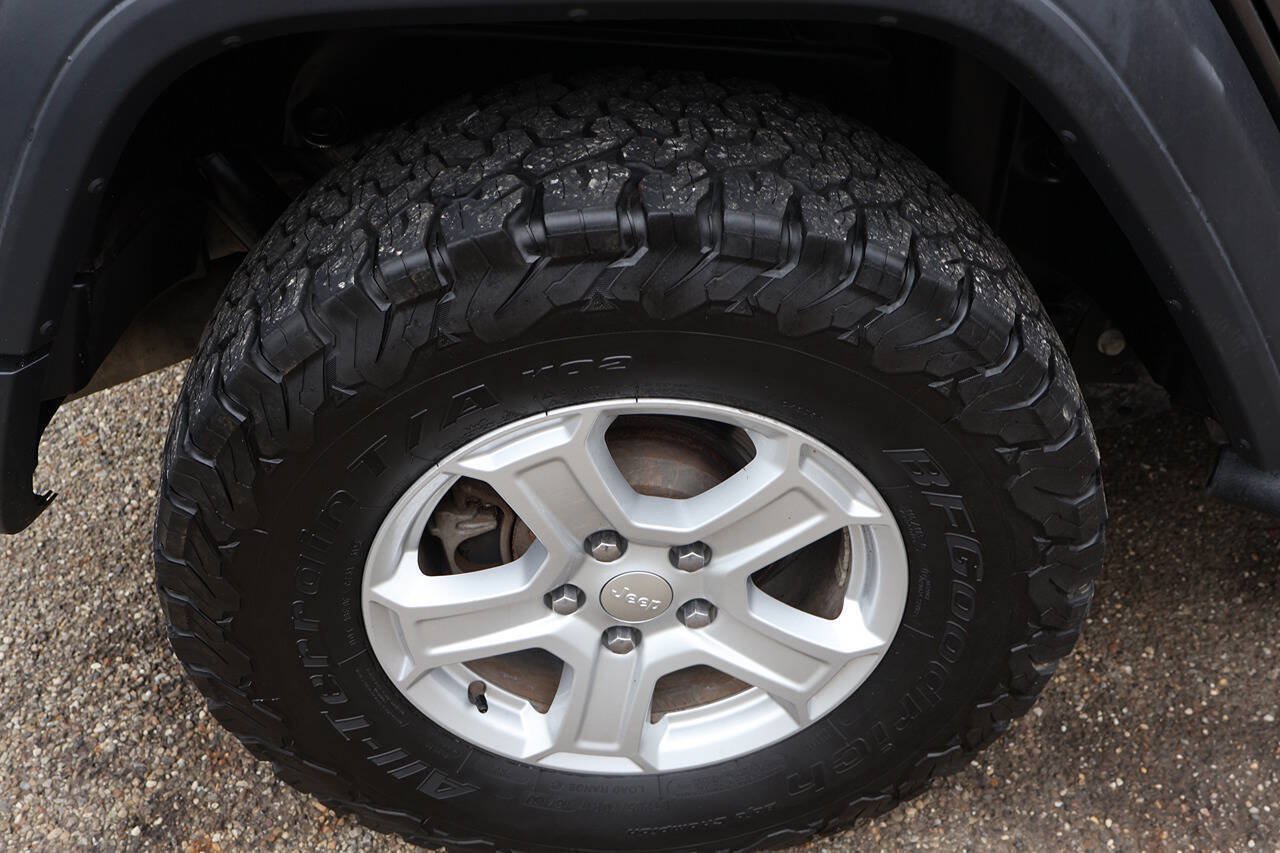Used 2018 Jeep Wrangler Unlimited Sport S AWD/4WD image 12