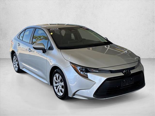 Used 2025 Toyota Corolla LE FWD image 5