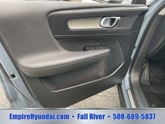 Used 2020 Volvo XC40 T5 Inscription w/ Protection Package AWD/4WD image 18