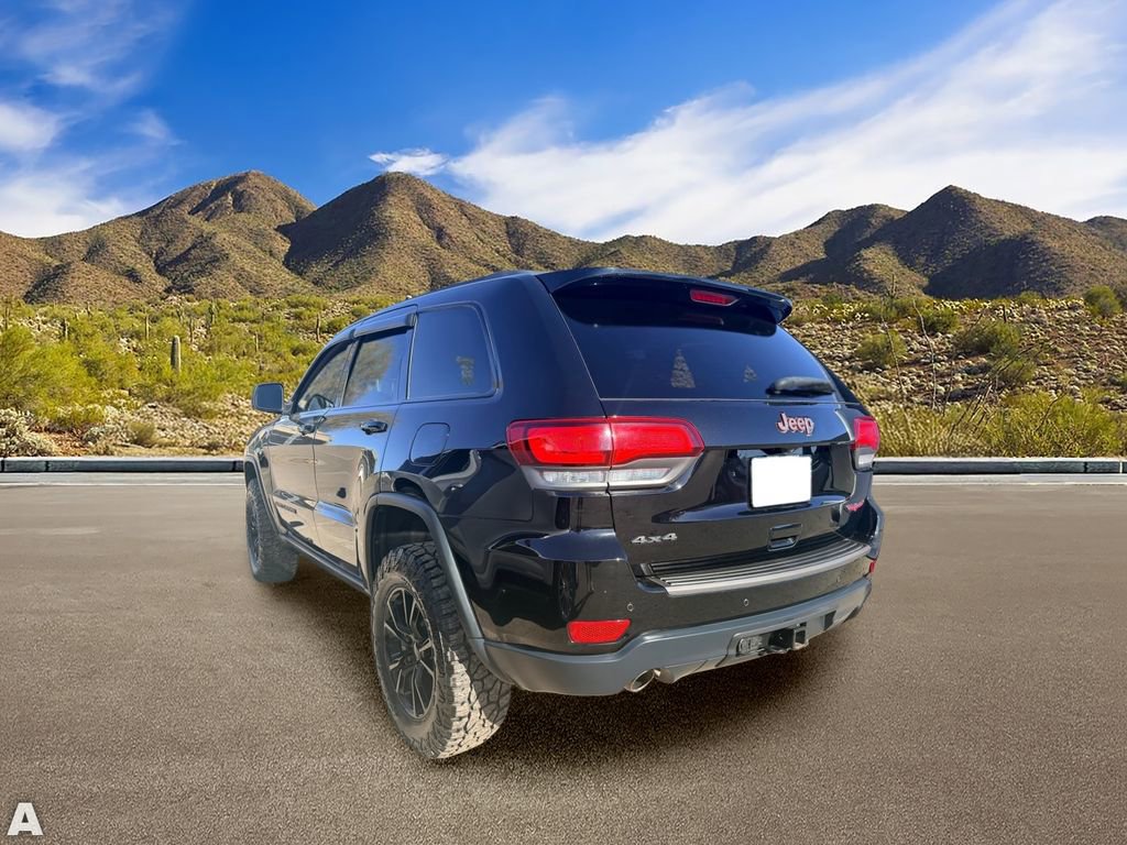 Used 2018 Jeep Grand Cherokee Trailhawk w/ Trailhawk Luxury Group AWD/4WD image 3