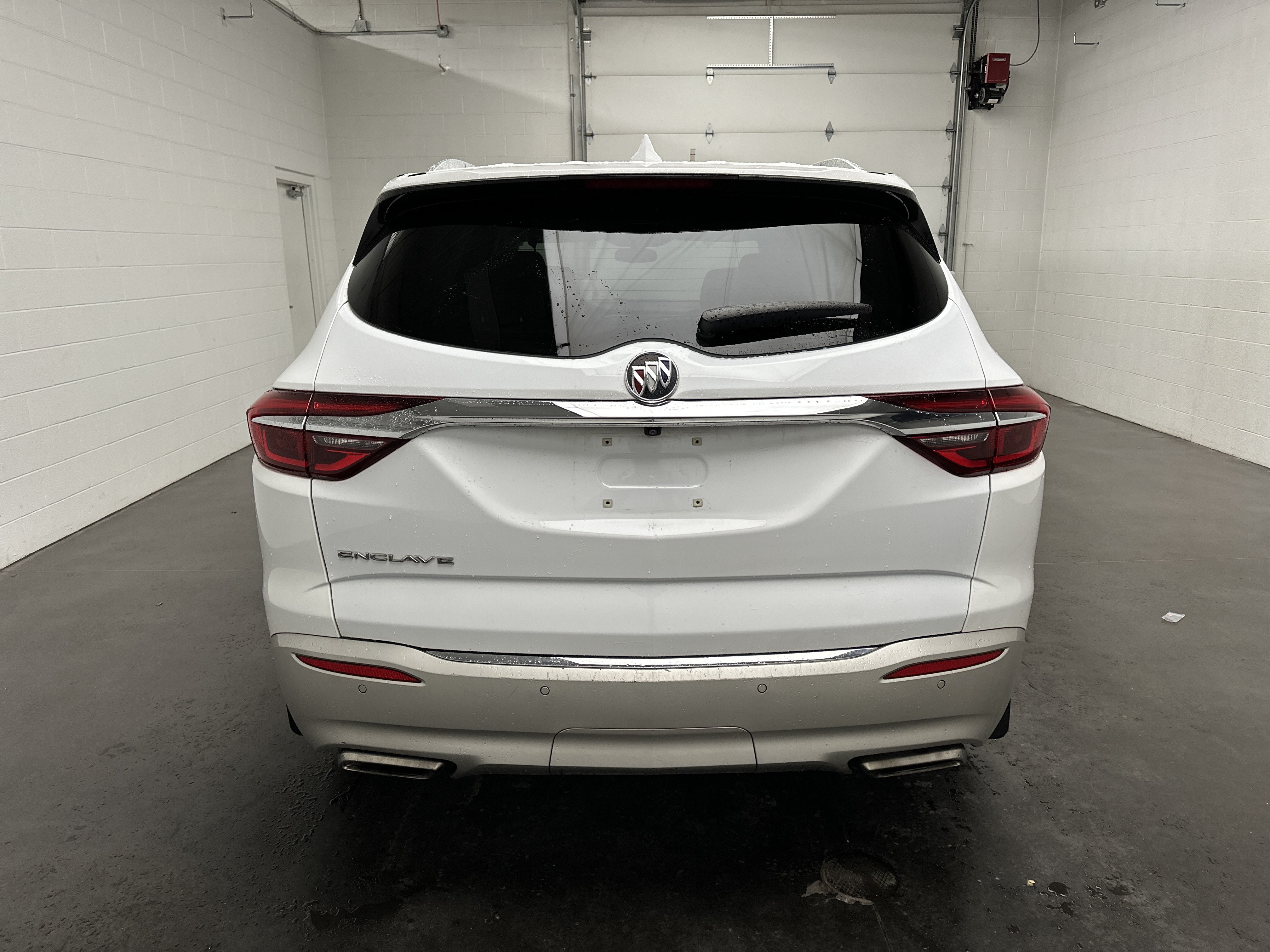 Used 2020 Buick Enclave Essence w/ Sound and Sites Package FWD image 8
