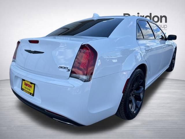 Used 2021 Chrysler 300 Touring w/ Sport Appearance Package image 9