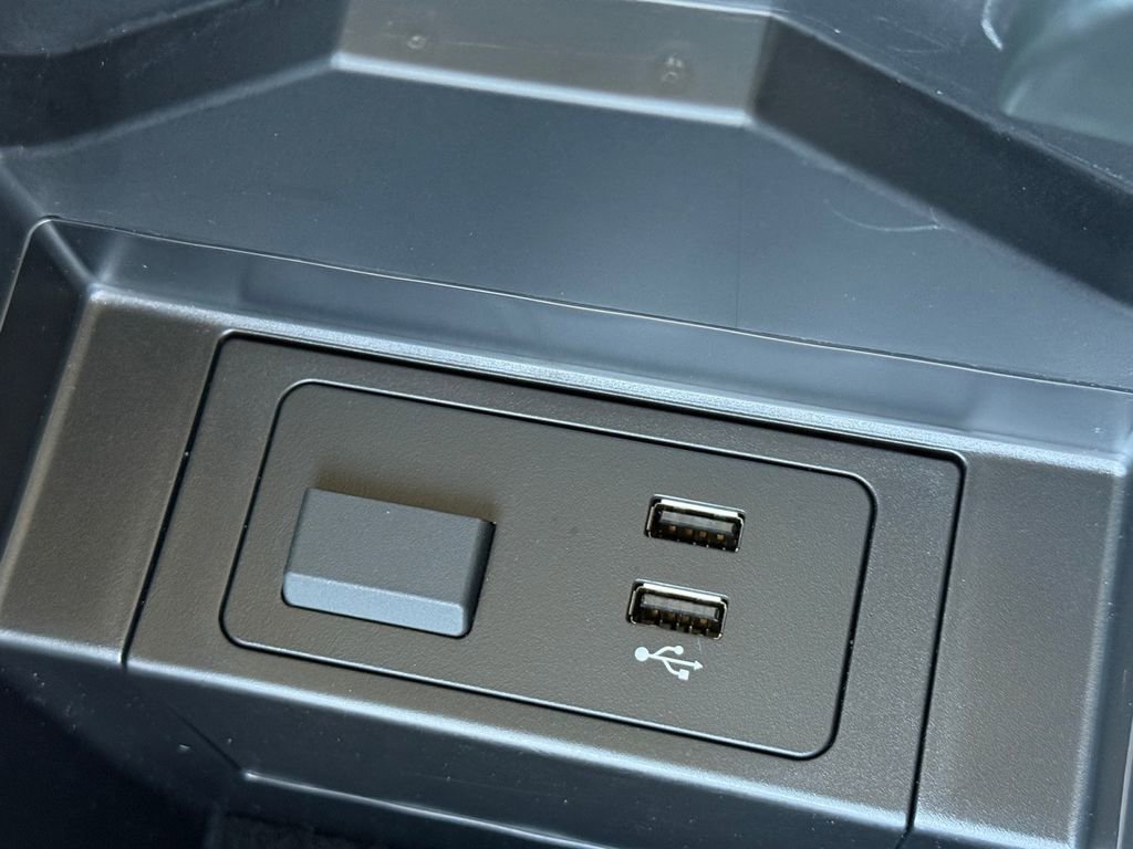 Used 2023 MAZDA CX-9 Touring image 23