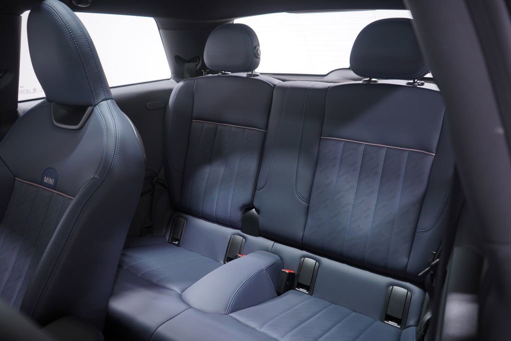 Used 2025 MINI Cooper S image 9