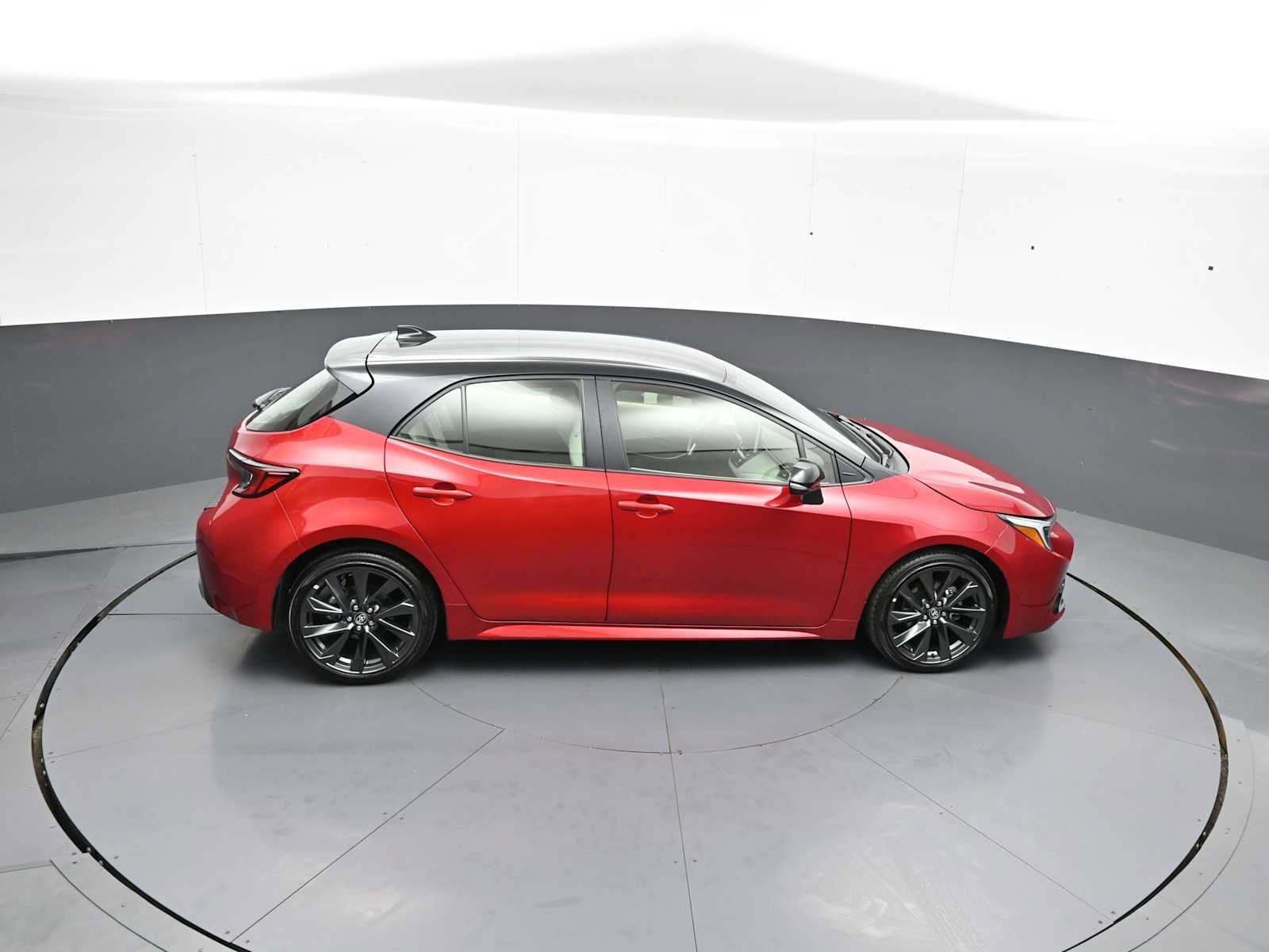 Used 2025 Toyota Corolla XSE FWD image 34