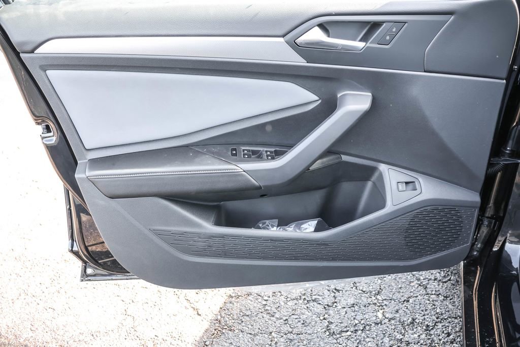 New 2026 Volkswagen Jetta SE FWD image 35
