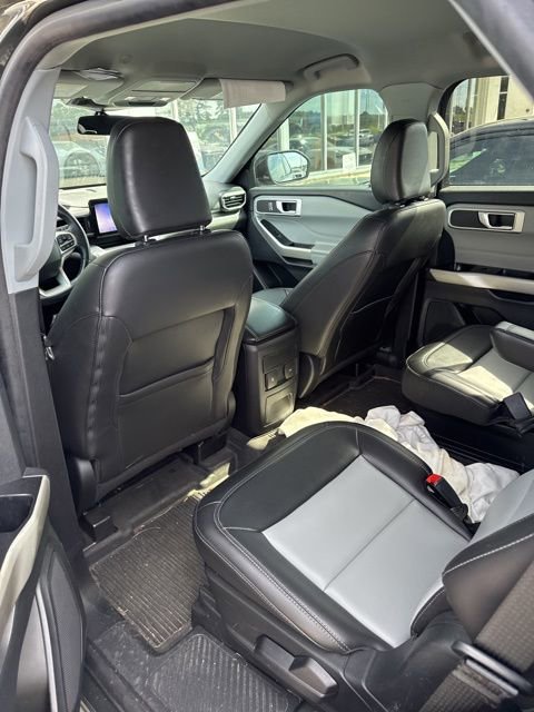 Used 2022 Ford Explorer XLT w/ Equipment Group 202A image 14