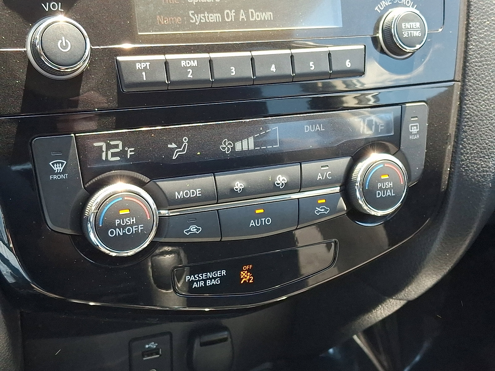 Used 2016 Nissan Rogue SV AWD/4WD image 15