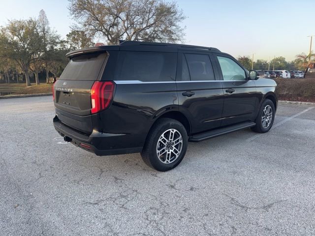 Used 2025 Ford Expedition Active image 5
