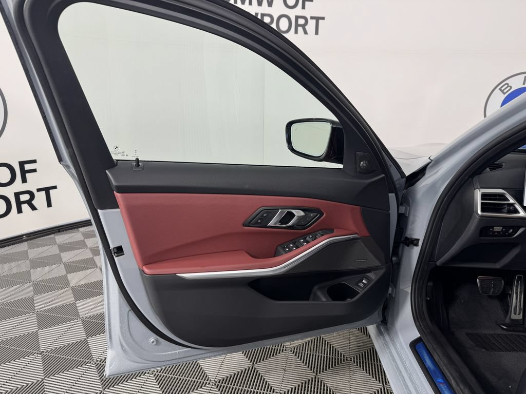 New 2026 BMW 330i xDrive Sedan w/ M Sport Package AWD/4WD image 18