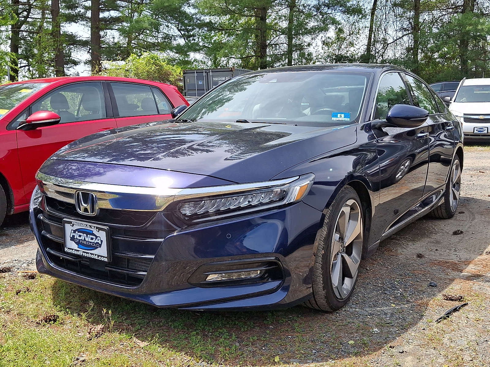 Used 2018 Honda Accord Touring image 2