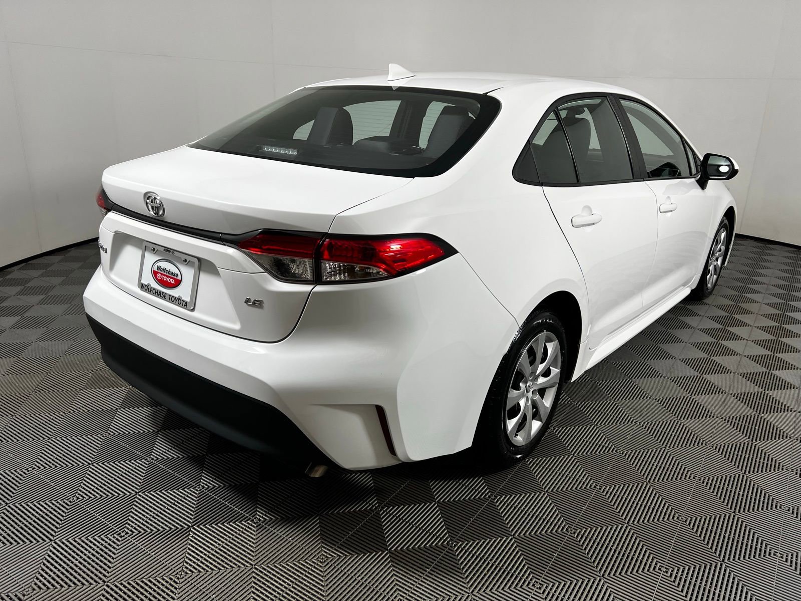 Used 2025 Toyota Corolla LE image 5